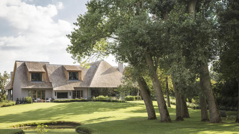 ABS bouwteam absoluut architectuur klassieke villabouw renovatie AIM architecten fotograag Annick Vernimmen tuin